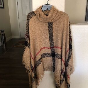 Beautiful plaid poncho (one size)